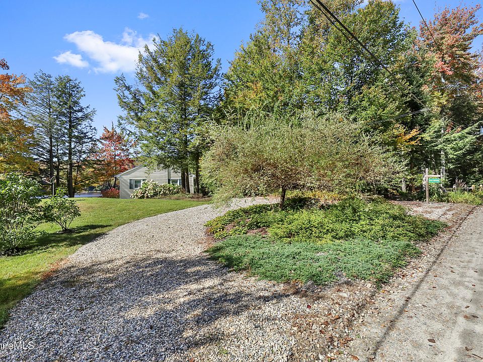 302 Sherwood Dr, Becket, MA 01223 Zillow