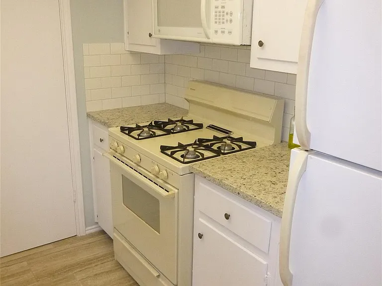 8410A Fathom Cir — Photo 20