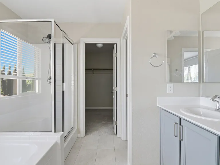 3158 Molinos Dr — Photo 45