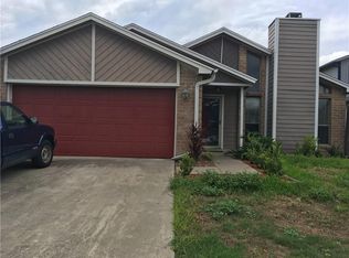 7113 Trappers Lake Dr, Corpus Christi, TX 78413