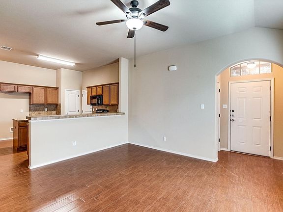 5th image of 1120 Brendon Lee Ln #1120