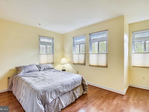 3rd image of 6327C Stevenson Ave Unit 6327-C