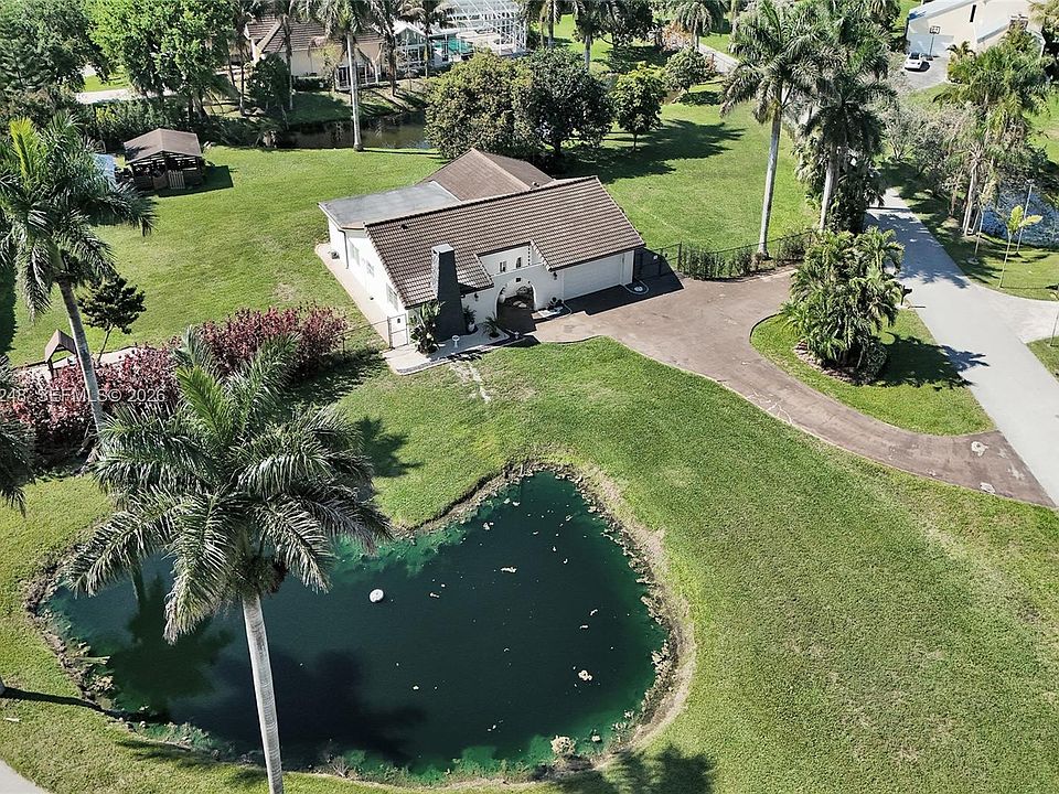 1st image of 4701 SW 110th Ave