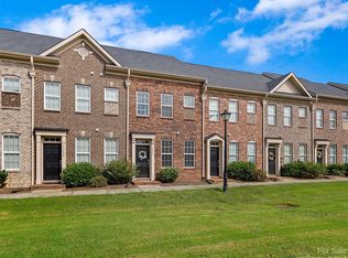 11004 Cedar Walk Ln, Charlotte, NC 28277