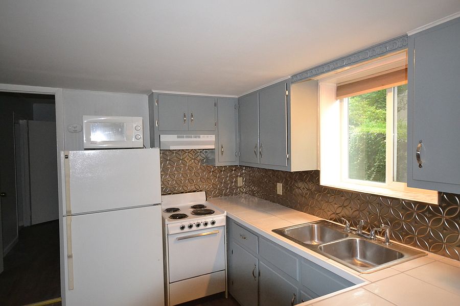 1st image of 603 Canal Dr APT 2
