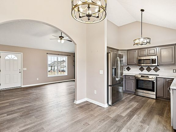 3rd image of 1355 Piercy Ct