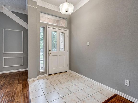 3rd image of 8409 Berkshire Dr