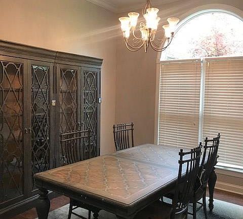 4th image of 294 Fox Chase Cir