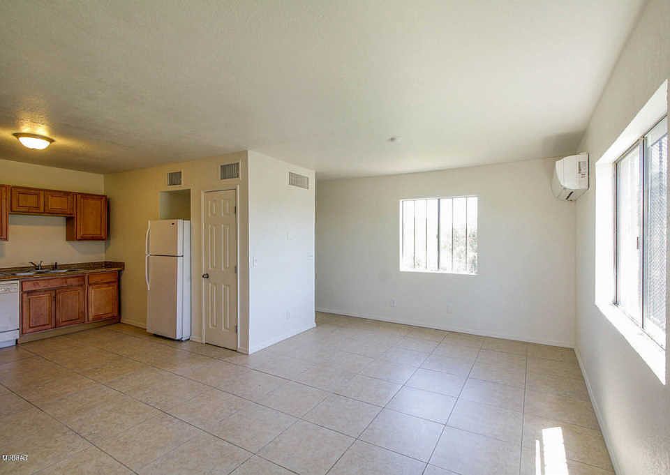 2nd image of 3302 N Geronimo Ave