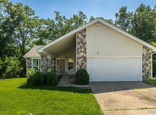 5 Provence Dr, Lake Saint Louis, MO 63367