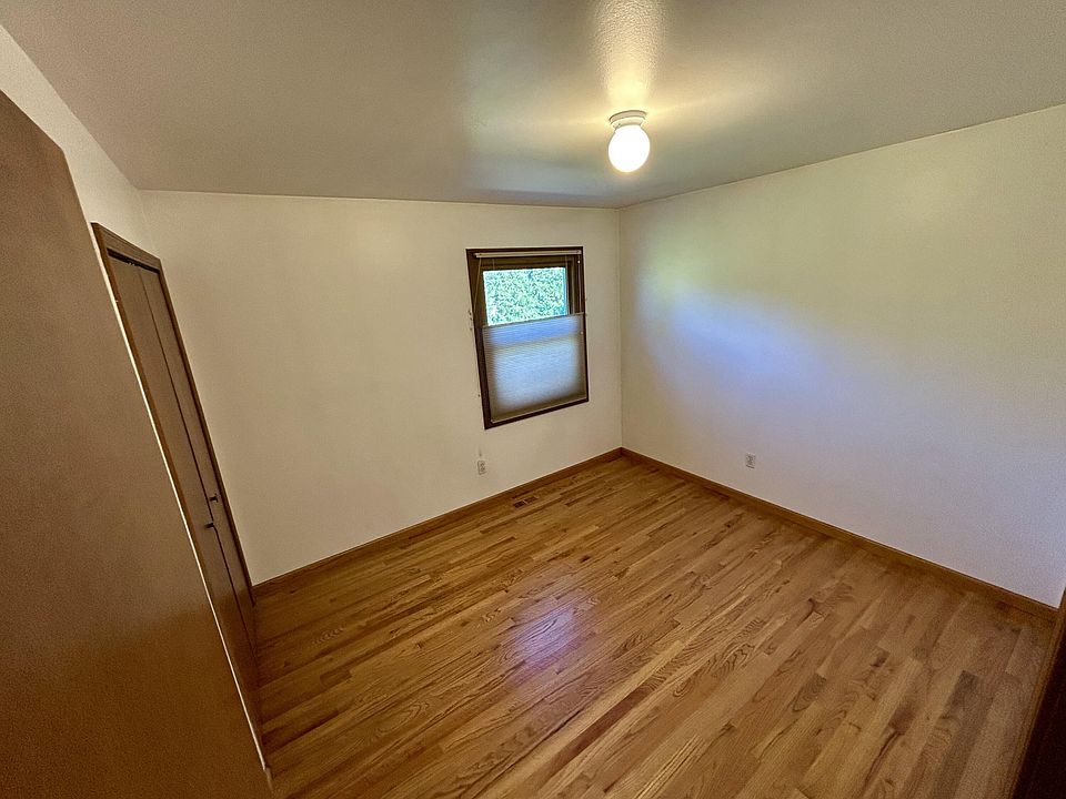 37482 Bristol Ct, photo 10