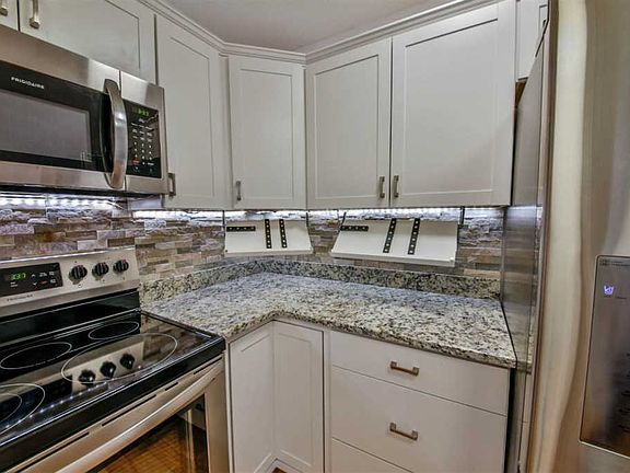 5th image of 178 Lindsey Marie Ln