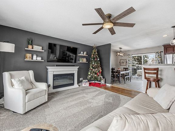 4th image of 316 Sussex Dr NE