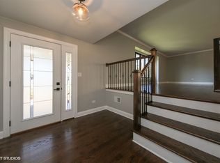 720 W 58th St, Westmont, IL