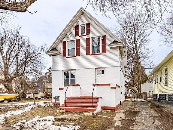 3rd image of 80 Crombie St