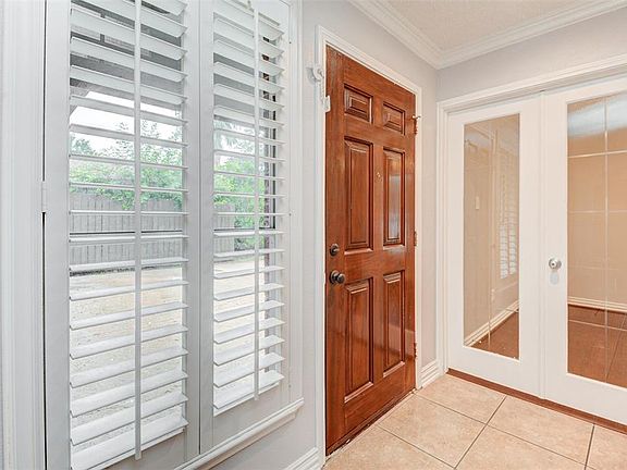 5th image of 2318 Winding Wood Ct