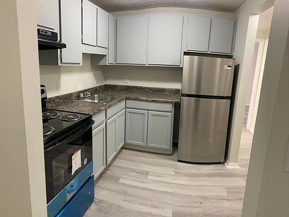 5th image of 1508 Herbert Dr #F