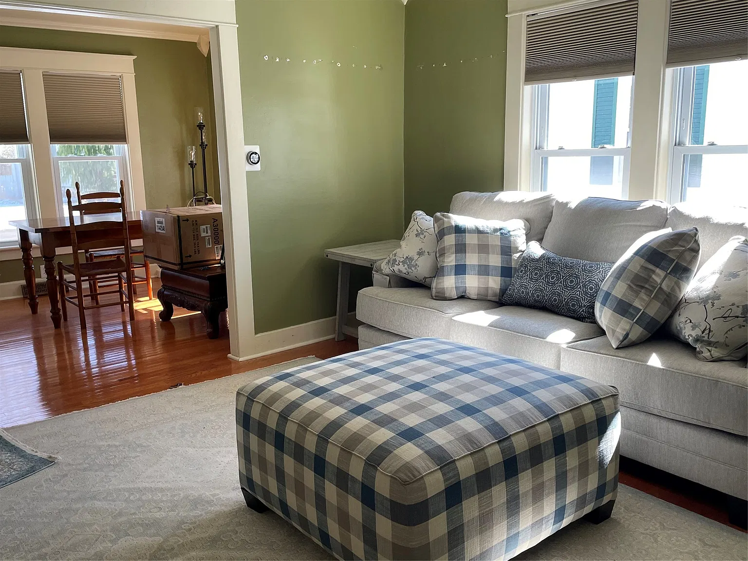 3 bed, 1.5 bath, 1296 sqft, $1,900 — Photo 3