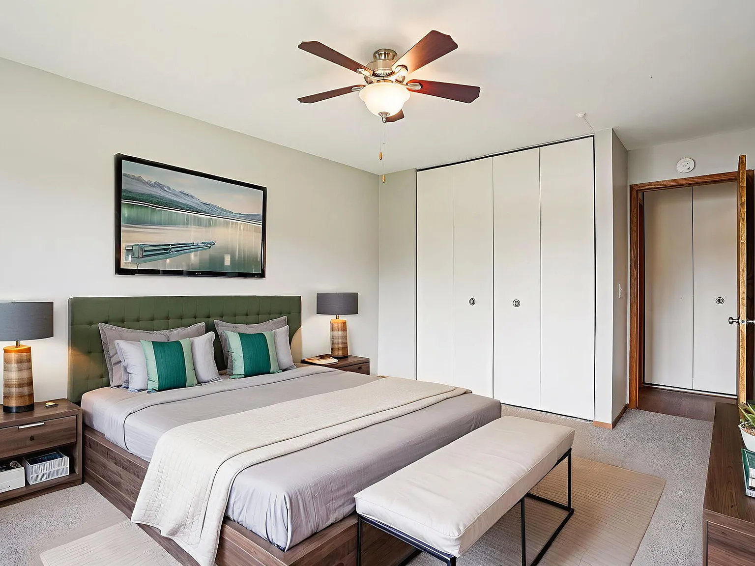 Royal Oaks Apartments — Photo 3