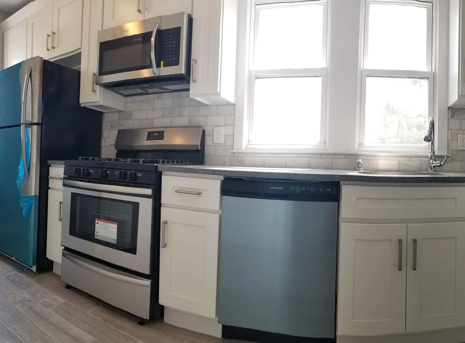 3 bed, $2,400 — Photo 4