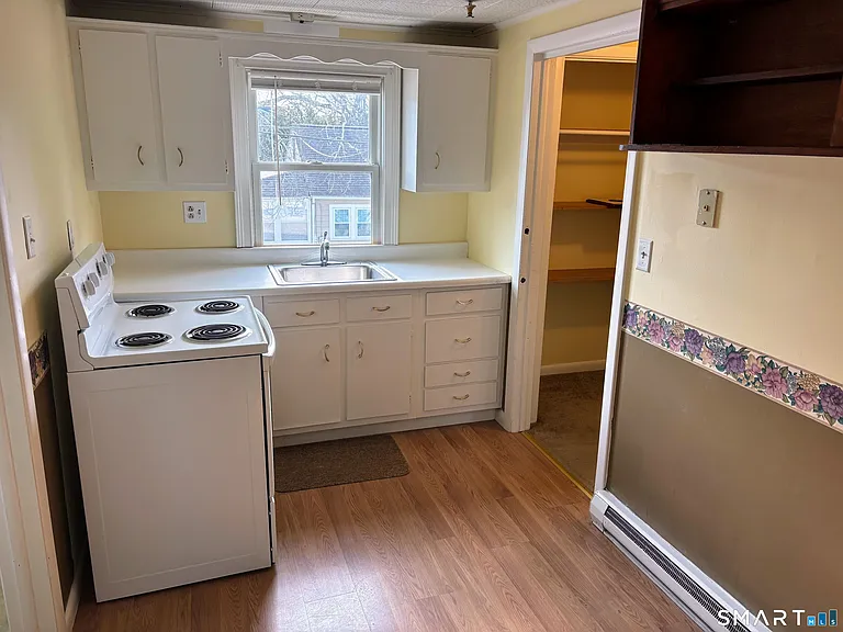 8-2 Lewis Ave — Photo 7