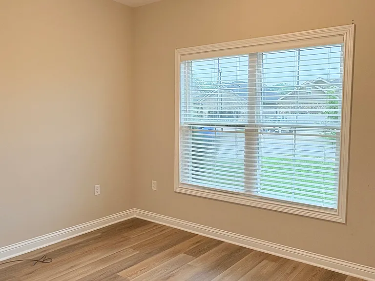 1212 Shallowford St — Photo 7
