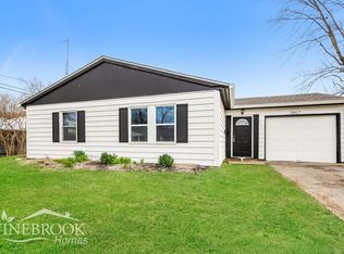 3857 Chateau Dr, Indianapolis, IN