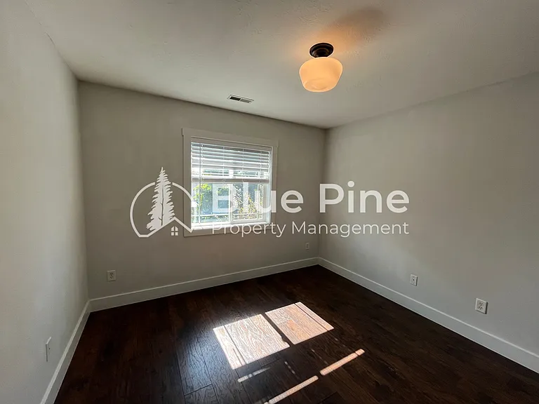 157 Leesburg Ln — Photo 22