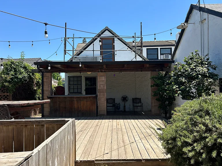 909 S Pleasant Ave — Photo 7