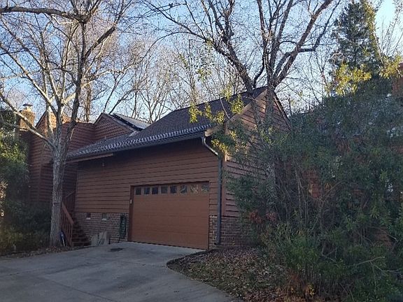 2nd image of 8933 Saint Croix Ln