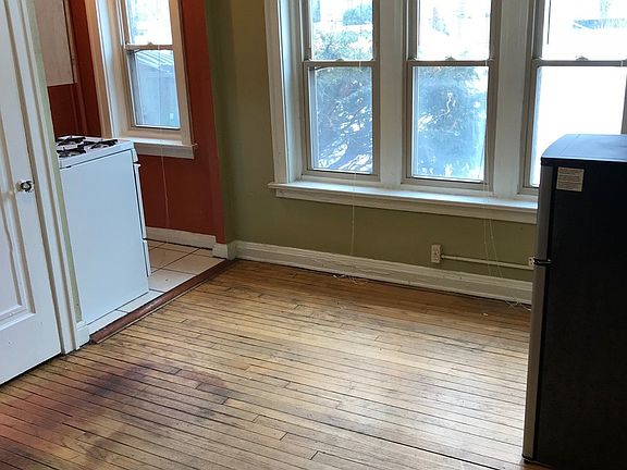 5th image of 1527 N Marshall St APT 15