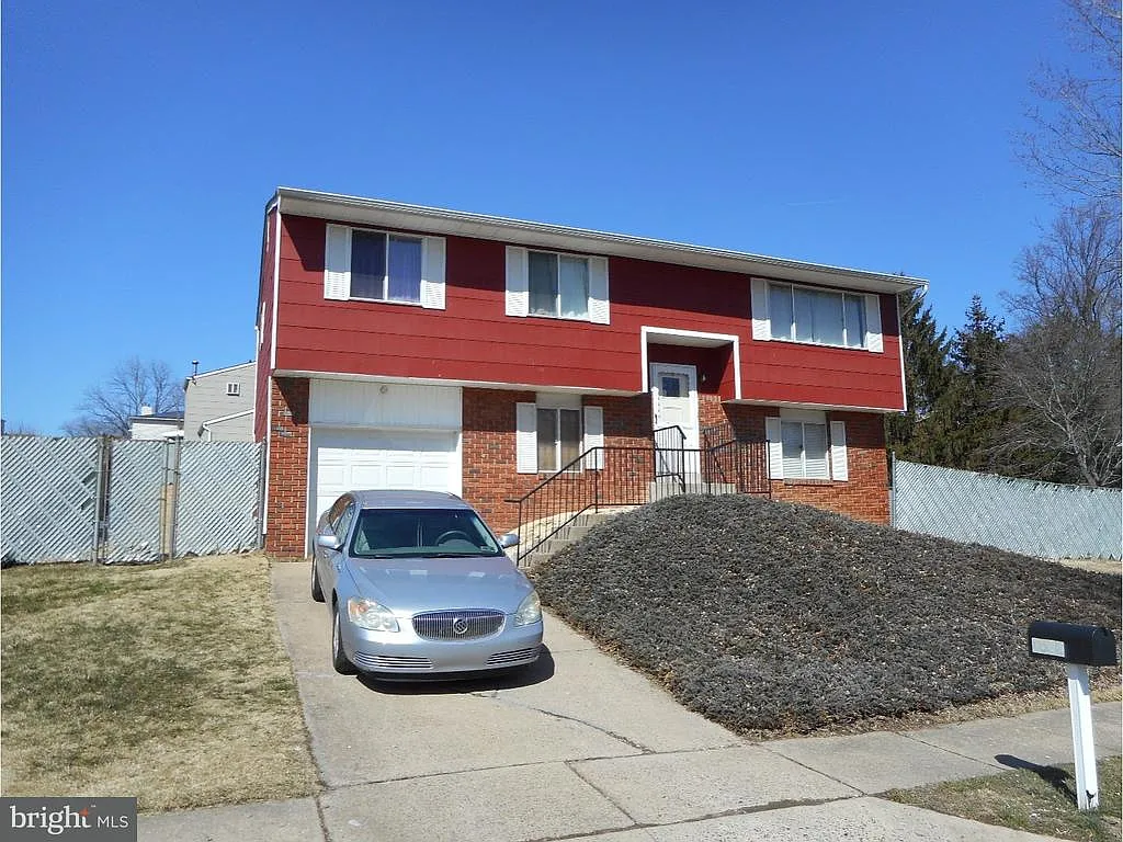 4532 Remo Cres photo 1