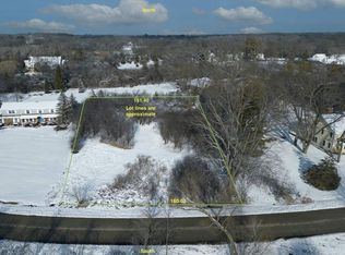 25300 W Lake Shore Dr, Barrington, IL 60010