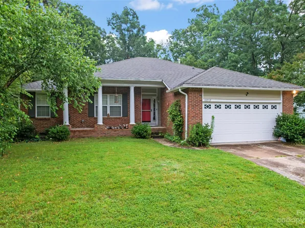 10712 Appleberry Ln, Charlotte, NC 28214