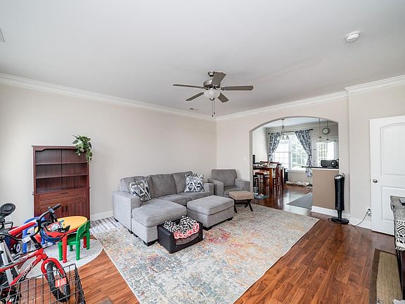 4th image of 113 Rowse Dr