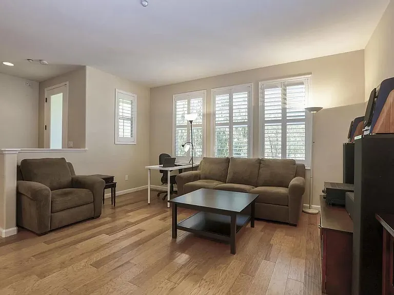 362 Belshaw Dr — Photo 9