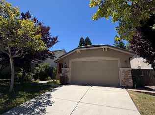 10101 E Taron Dr, Elk Grove, CA 95757