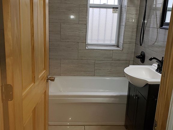 bathroom inside master bedroom