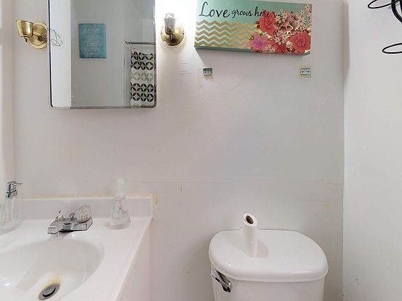 5th image of 3139 N 44th St #3139A