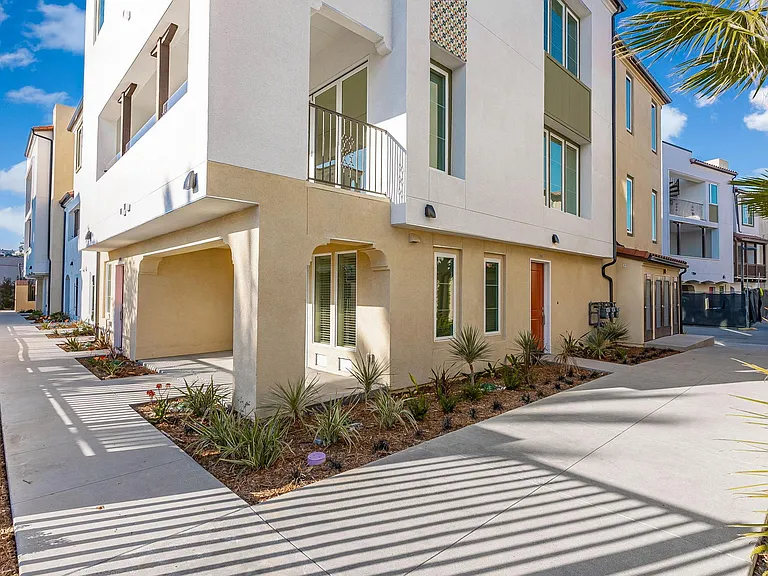 Doheny Way — Photo 12