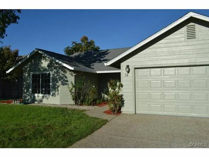 15 Dawn Ct photo 1