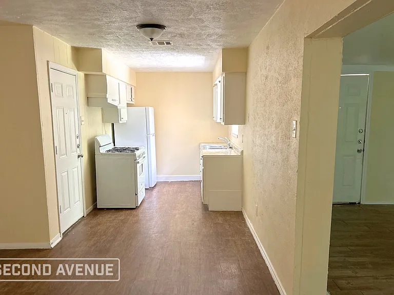11819 Leitrim Way — Photo 5