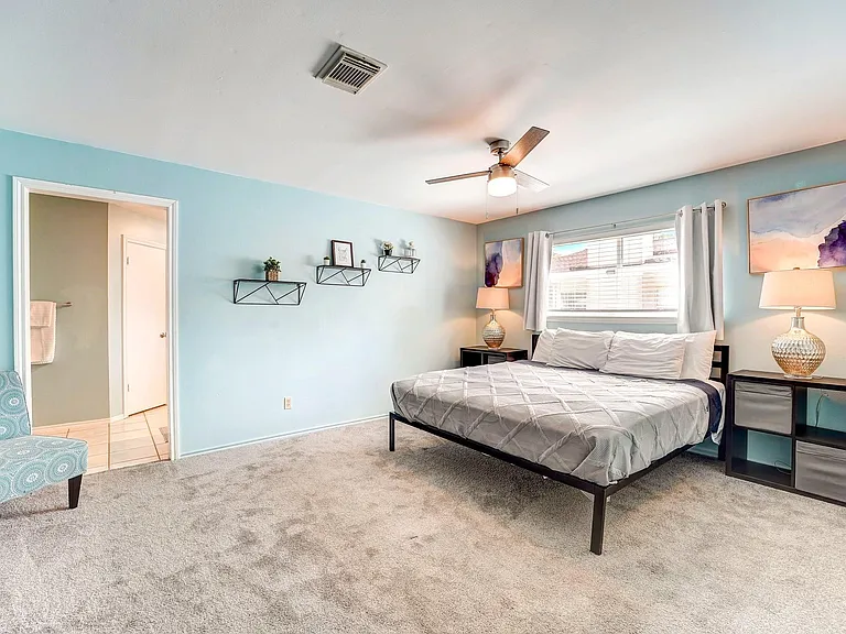 8111 Pine Green Ln — Photo 33