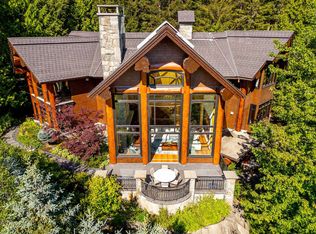 7425 Treetop Ln, Whistler, BC V8E0E9