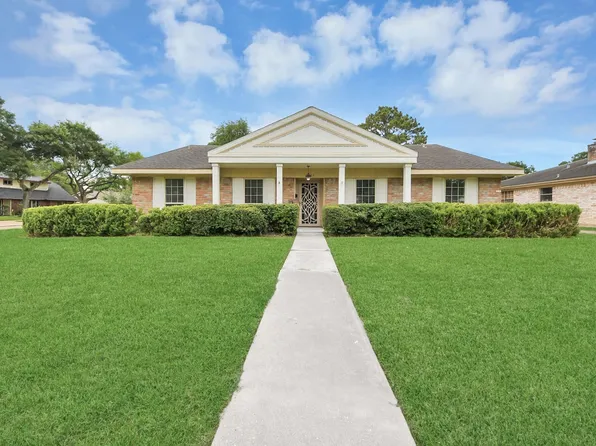 15703 El Camino Real, Houston, TX 77062