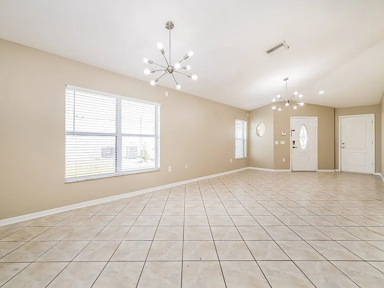 12704 Evington Point Dr — Photo 4