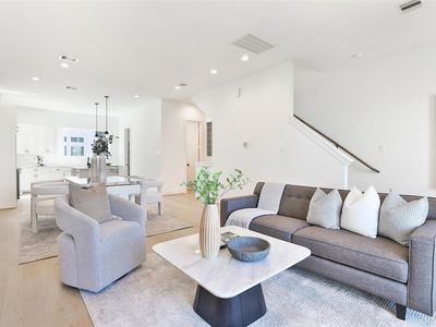 1018 W 15th 1/2 St #B, Houston, TX, 77008