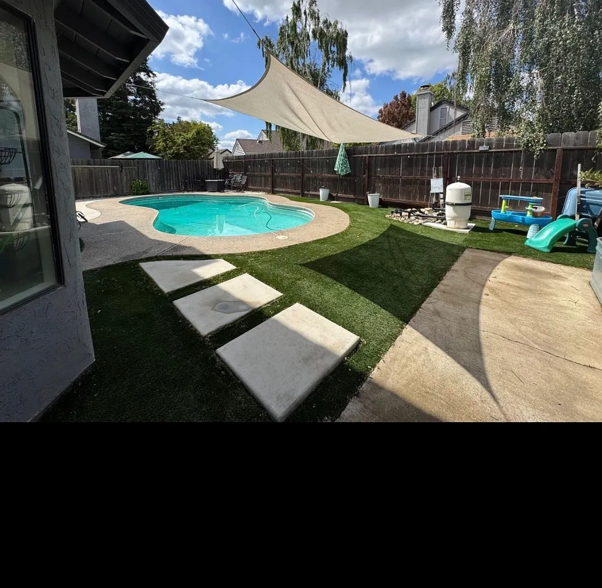 3 bed, 2.5 bath, 2125 sqft, $2,700 — Photo 3