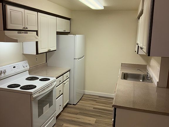 3rd image of 4257 SE 122nd Ave #4d908de3b