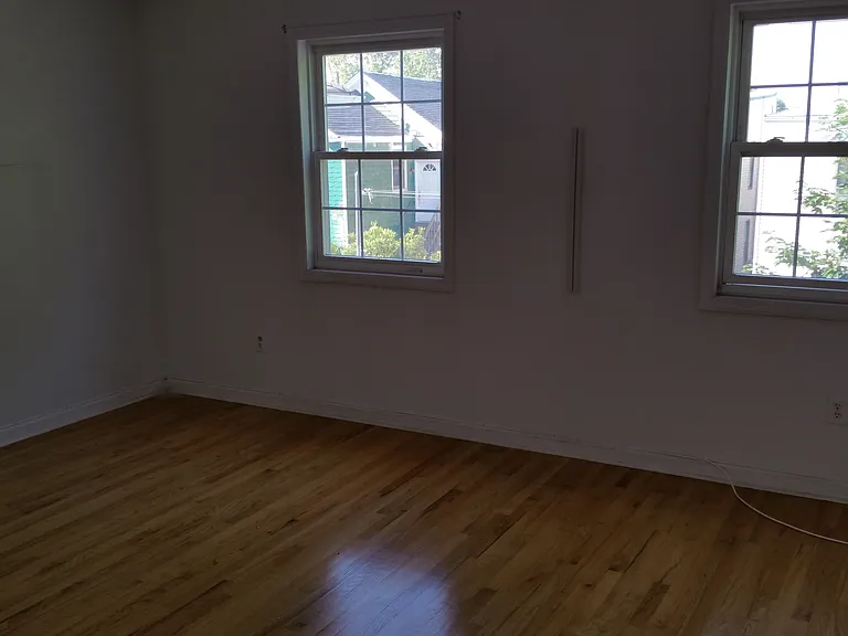 113 Leonard St #2 — Photo 6